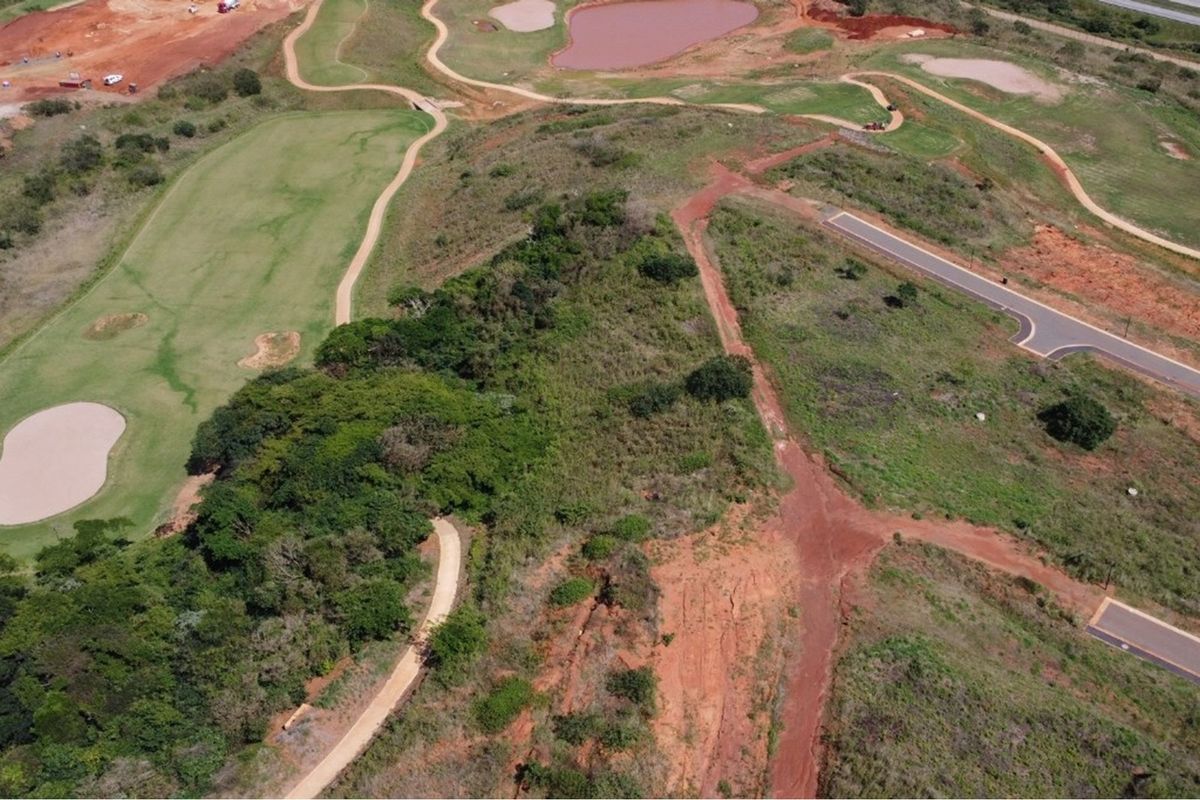 Lush Greenery and Fairway Views in Zimbali Lakes - Photo 2