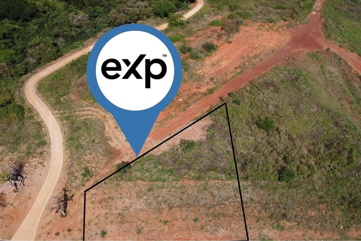 Lush Greenery and Fairway Views in Zimbali Lakes - Photo 3