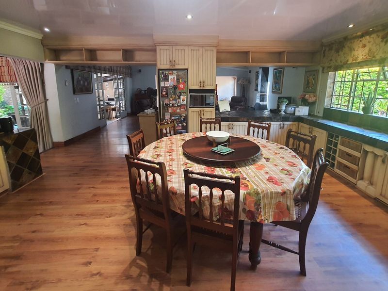 Fully Off-Grid Mooikloof Equestrian Home - All-Inclusive Luxury in Tranquil Setting - Photo 4