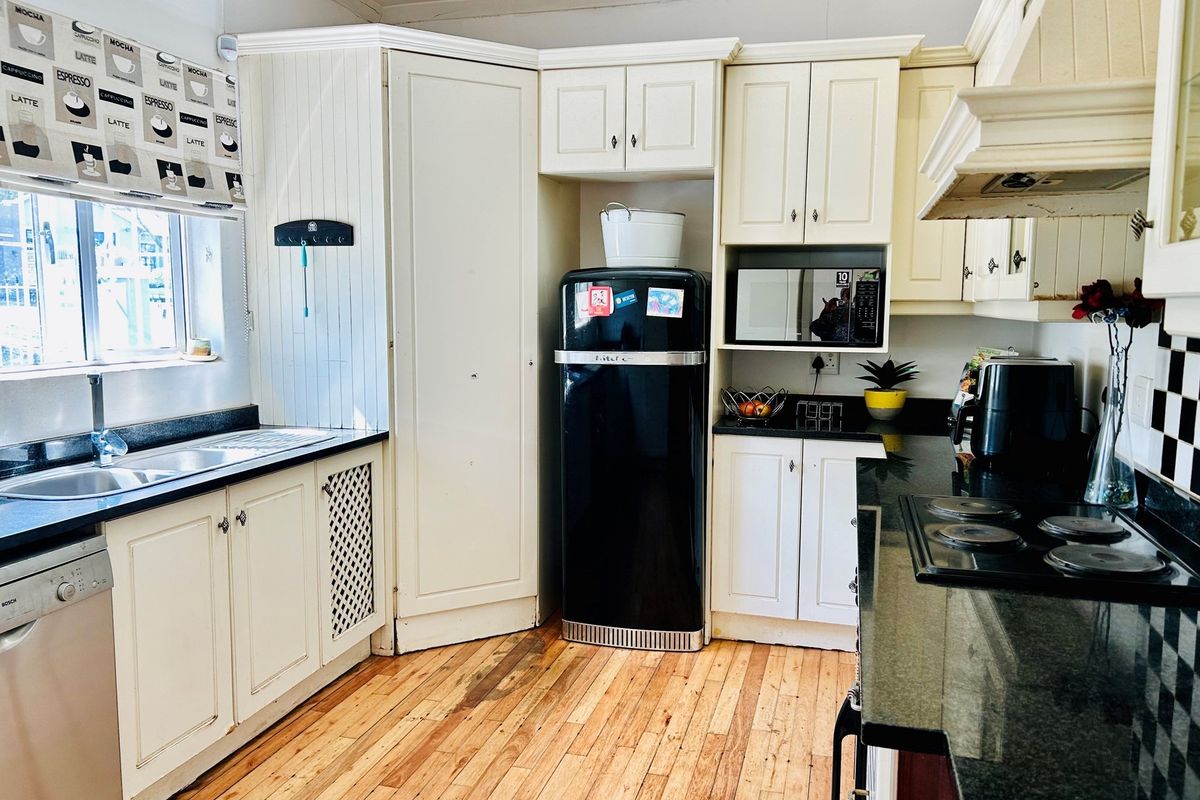 4 Bedroom House for Sale in Durban North - Photo 4