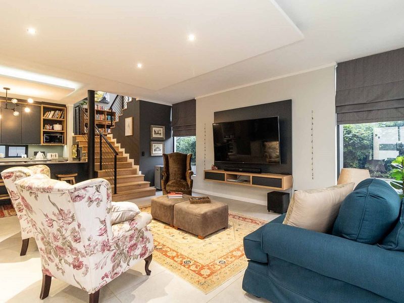 Sophisticated Contemporary Living | Exclusive Cluster Units in Waterkloof/Waterkloof Heights Border - Photo 10