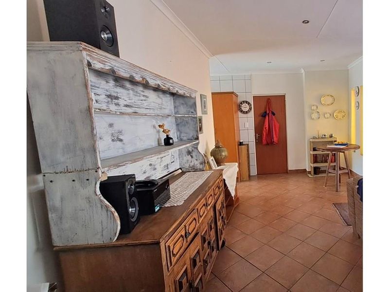 Spacious townhouse in quiet residential area - Photo 6