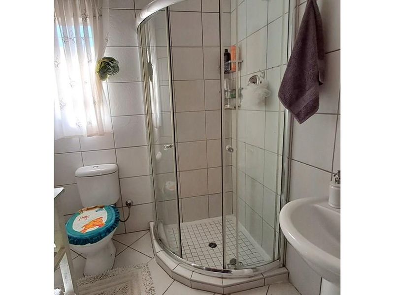 Spacious townhouse in quiet residential area - Photo 9