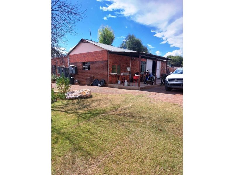 51ha Farm for Sale Just Outside Kimberley - Photo 2