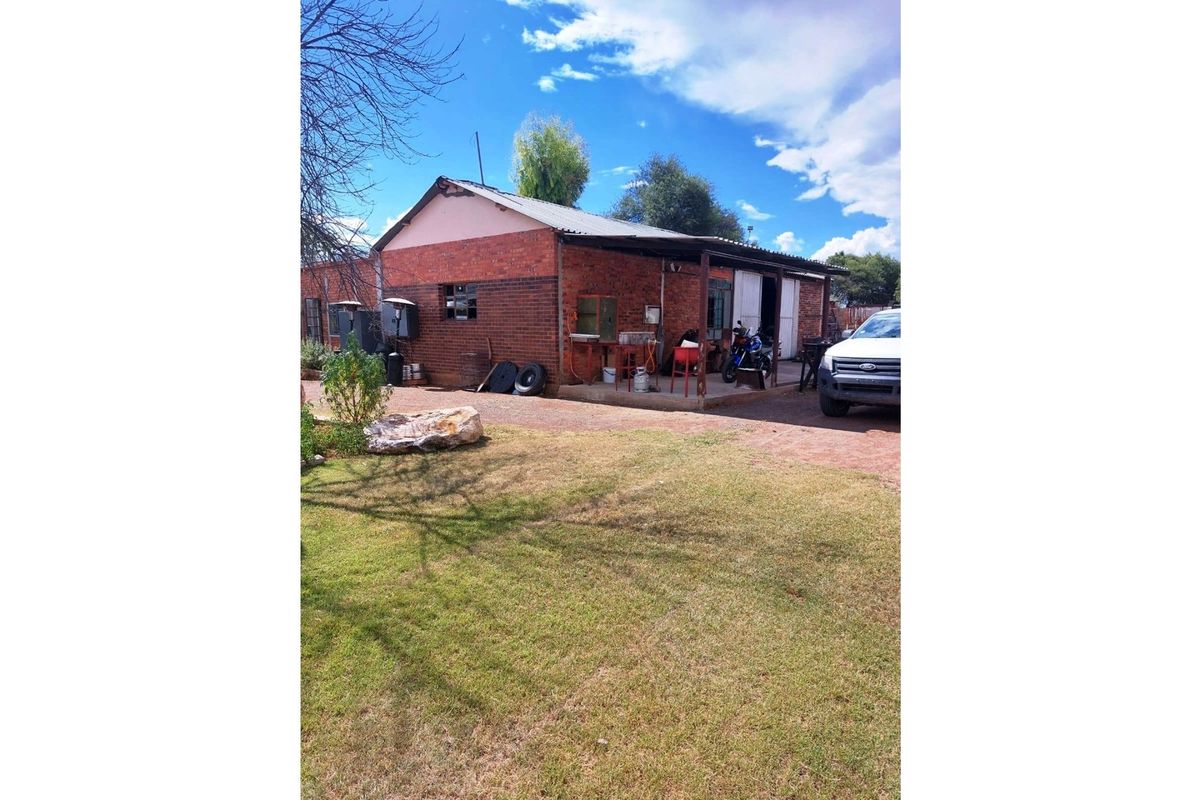 51ha Farm for Sale Just Outside Kimberley - Photo 2