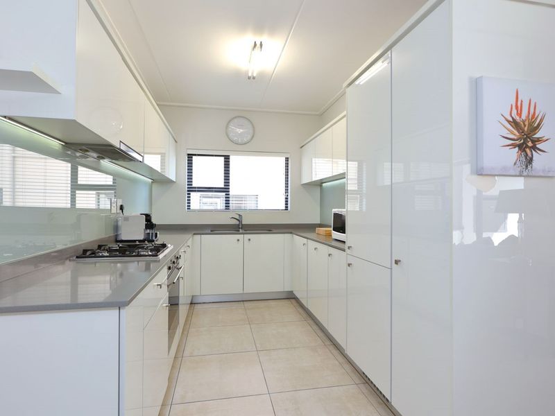 3 Modern Bedroom Apartment at The Polofields Lifestyle Estate - Photo 4