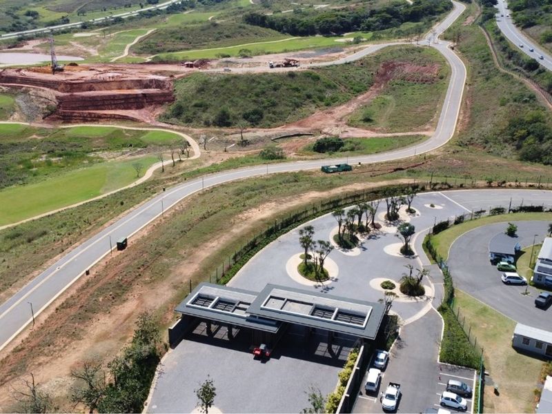 Prestigious Corner Plot with Panoramic Views in South Africa’s #1 Golf Estate - Photo 9