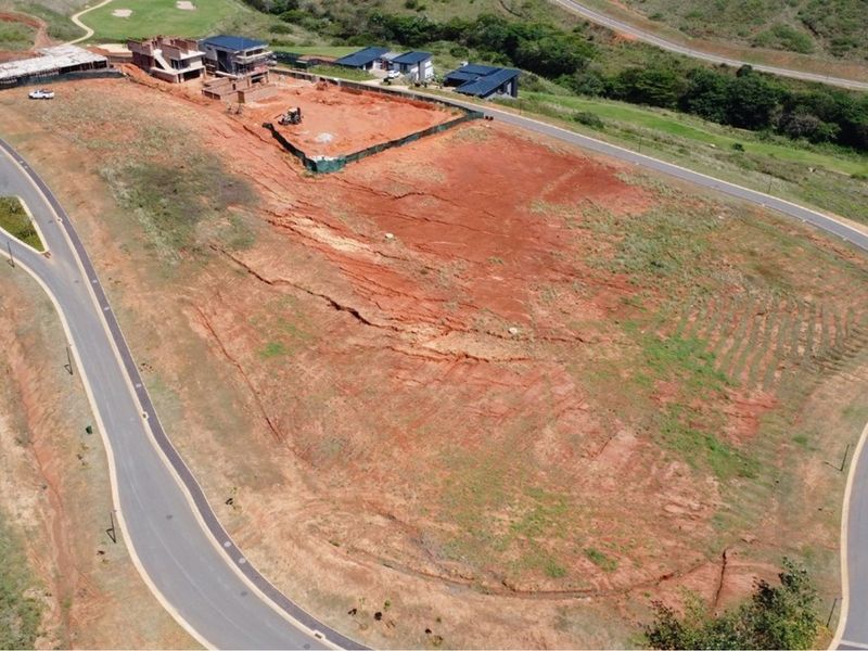 Prestigious Corner Plot with Panoramic Views in South Africa’s #1 Golf Estate - Photo 10