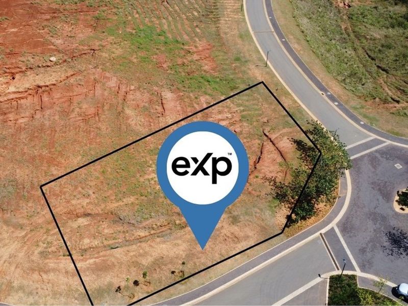 Prestigious Corner Plot with Panoramic Views in South Africa’s #1 Golf Estate - Photo 2