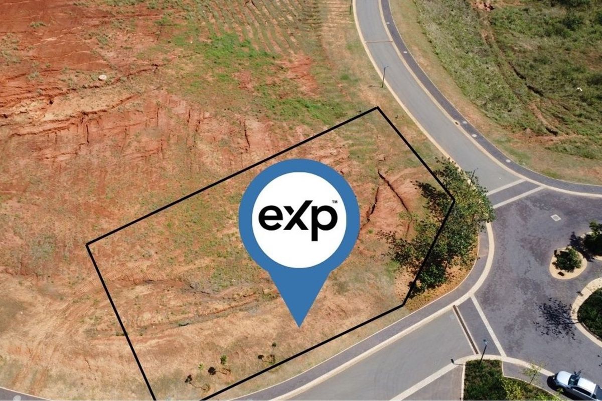 Prestigious Corner Plot with Panoramic Views in South Africa’s #1 Golf Estate - Photo 2