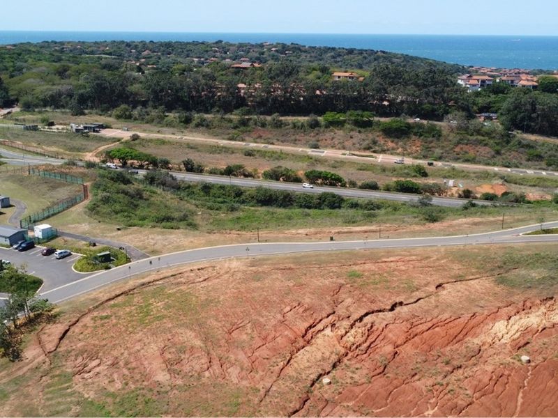 Prestigious Corner Plot with Panoramic Views in South Africa’s #1 Golf Estate - Photo 6