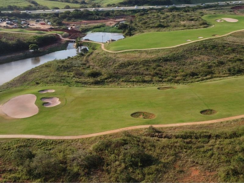 Prestigious Corner Plot with Panoramic Views in South Africa’s #1 Golf Estate - Photo 3