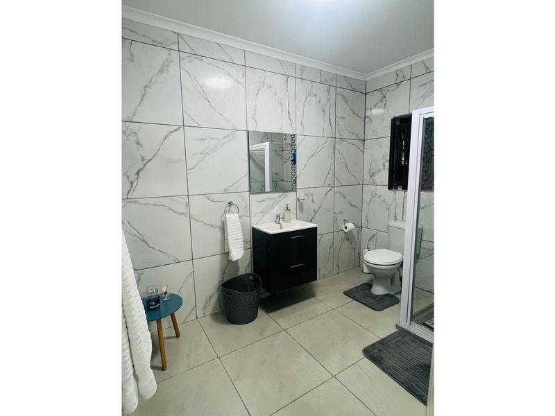 Affordable Student  Accommodation near High School, Gym and University. - Photo 10