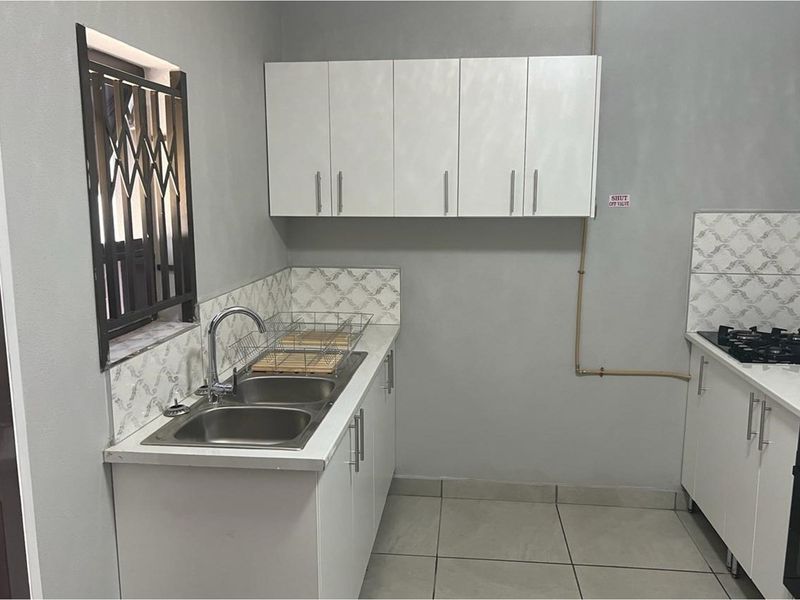 Affordable Student  Accommodation near High School, Gym and University. - Photo 7