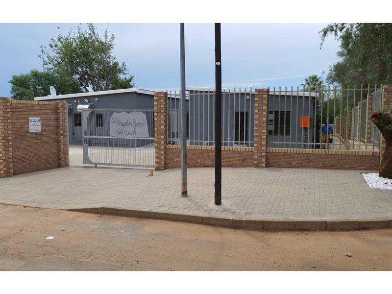 Affordable Student  Accommodation near High School, Gym and University. - Photo 3