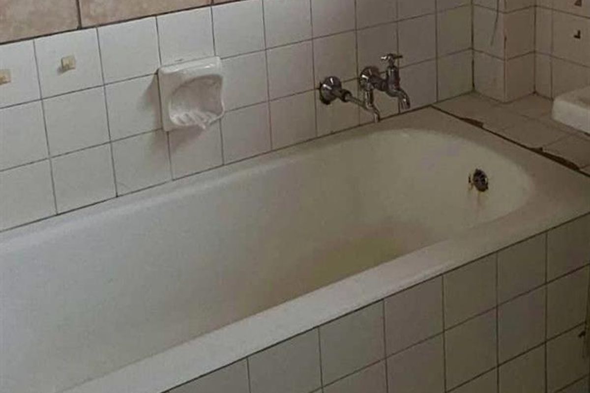 Spacious 2 Bedroom Flat in a Secure Complex, Just Moments Away from Sasolburg's Thriving Industrial - Photo 4