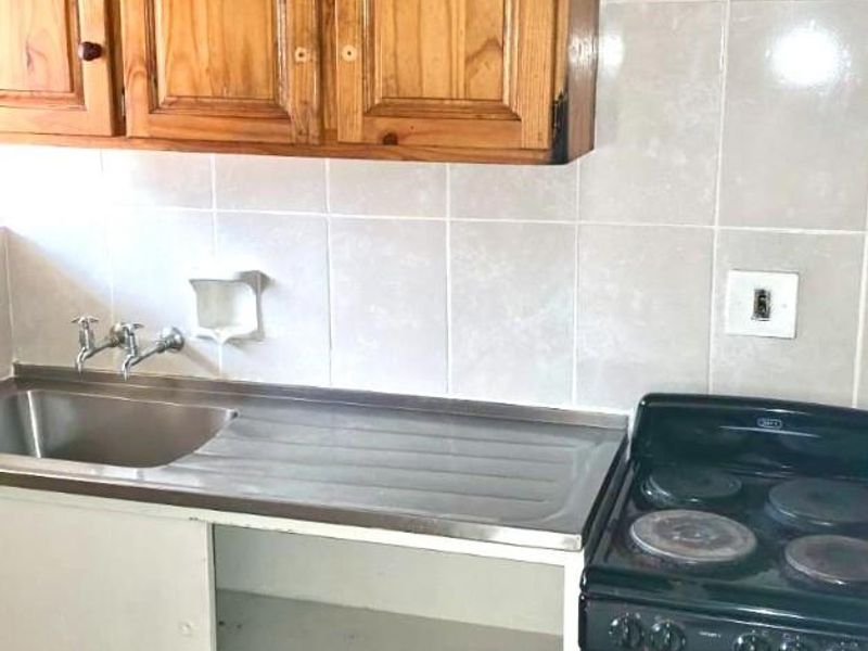 Spacious 2 Bedroom Flat in a Secure Complex, Just Moments Away from Sasolburg's Thriving Industrial - Photo 6