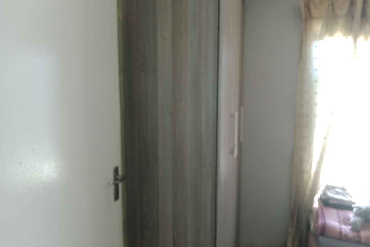 Nice and affordable house for rental in Nellmapius, available from June - Photo 4