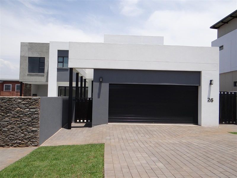 4 Bedroom House in Fountainbrook Estate - Photo 6