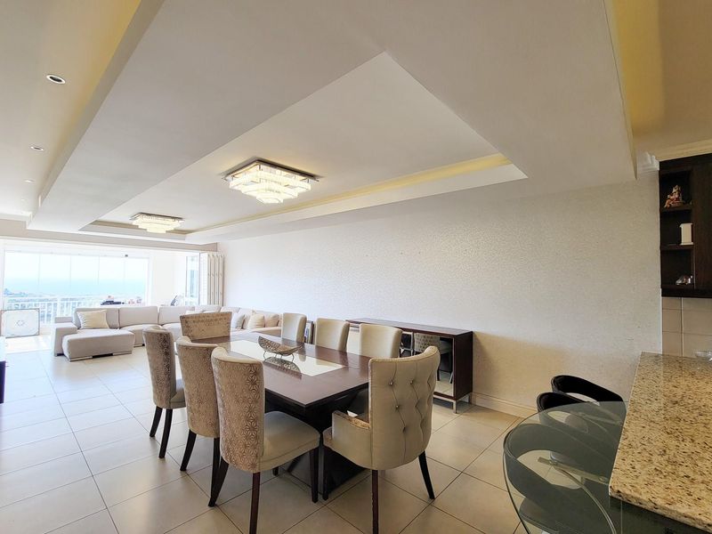 4 Bed 4 Bath Luxury Unit in an Estate with drive up access - Photo 6