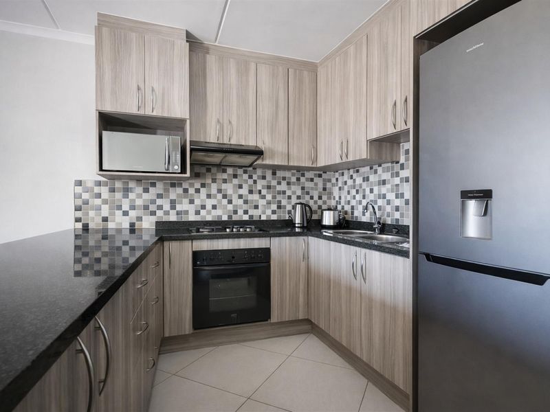 Ground Floor 2 Bedroom Apartment with Garden : For Sale within Buh-Rein Estate - Photo 5