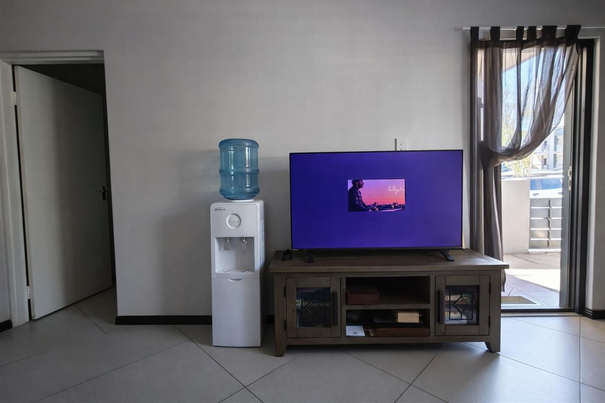 Ground Floor 2 Bedroom Apartment with Garden : For Sale within Buh-Rein Estate - Photo 3