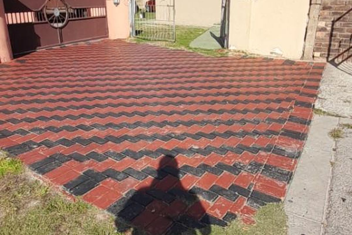 House For Sale in Motherwell, Port Elizabeth - Photo 2