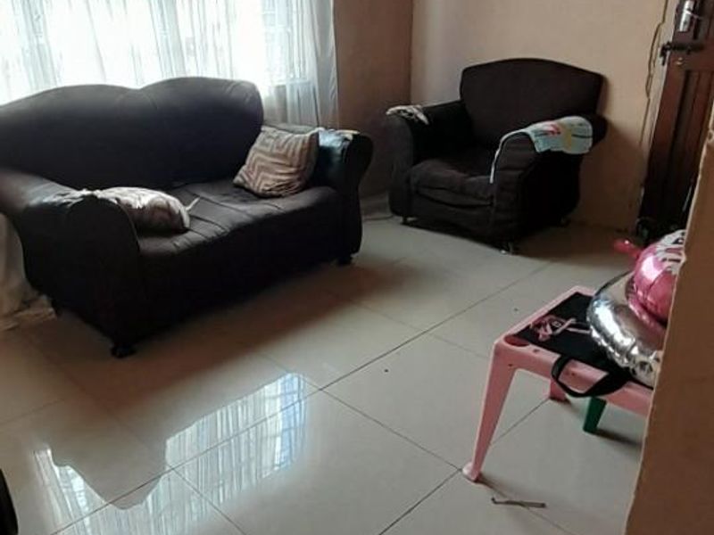 House For Sale in Motherwell, Port Elizabeth - Photo 3