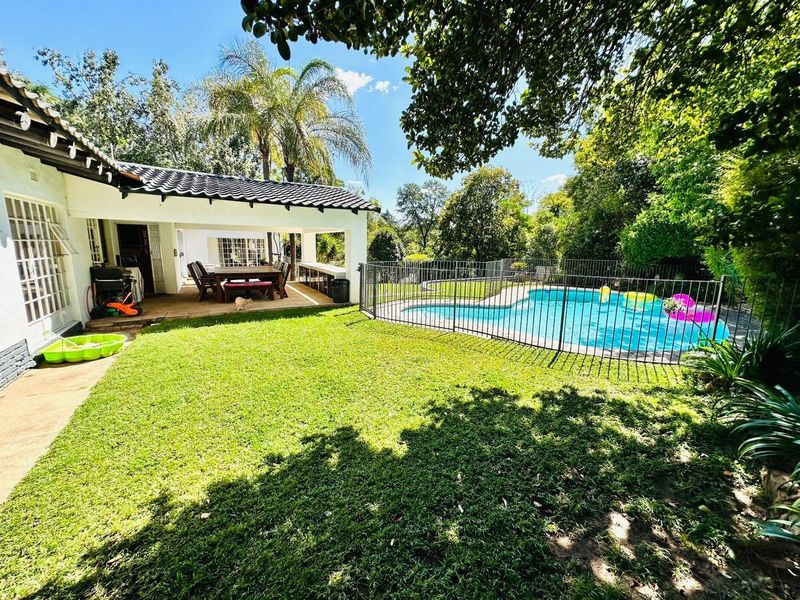 Charming Bryanston Home with Separate Flatlet - Photo 5