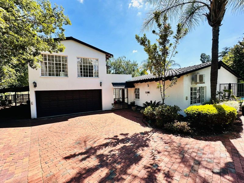 Charming Bryanston Home with Separate Flatlet - Photo 7