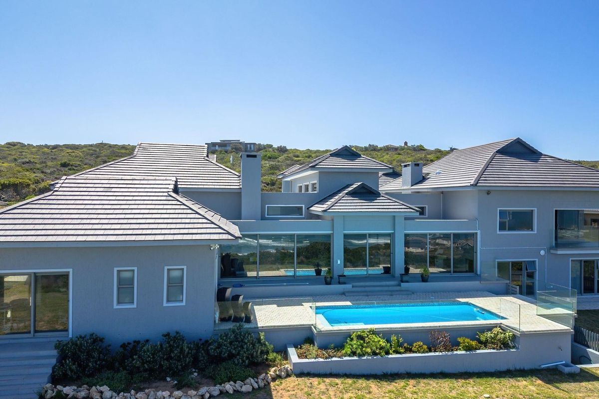 Luxury Coastal Investment Opportunity with Breathtaking White-Water Ocean Views! - Photo 3