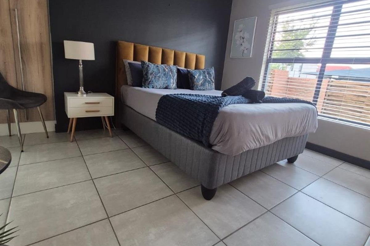 spacious unit is available to rent in The Blyde Estate - Photo 2