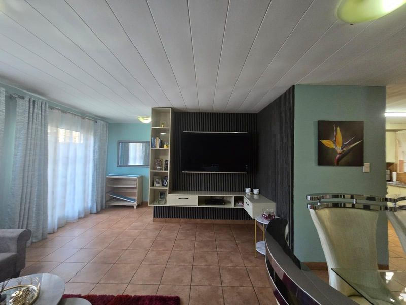 Looking for modern, low-maintenance living in the perfect location? This is it! - Photo 5