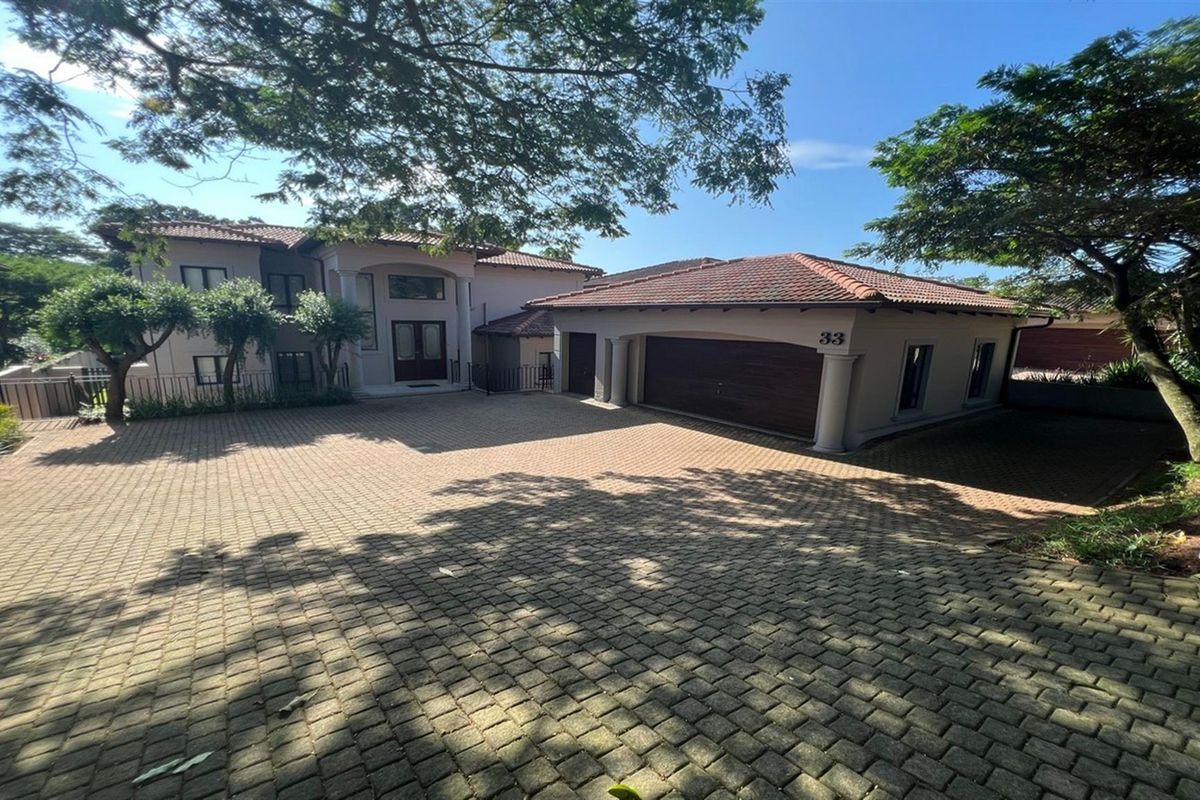 Immaculate Home in Umhlali Golf Estate - Photo 2