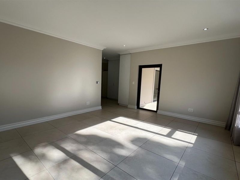 Immaculate Home in Umhlali Golf Estate - Photo 7