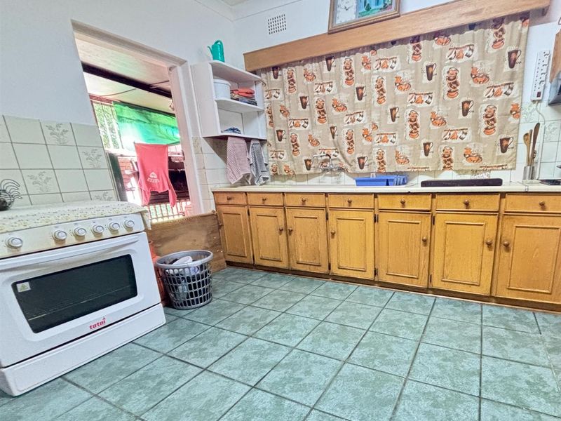 House with flatlet for sale - Sasolburg - Photo 9