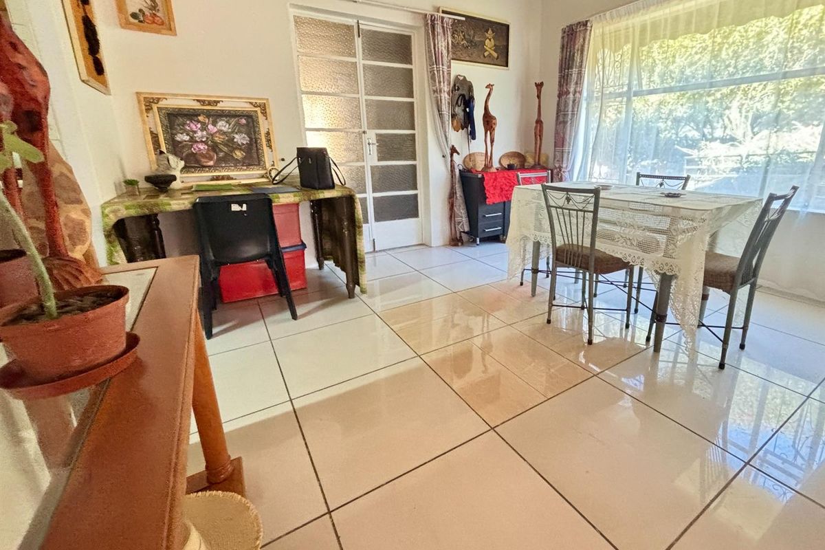 House with flatlet for sale - Sasolburg - Photo 3