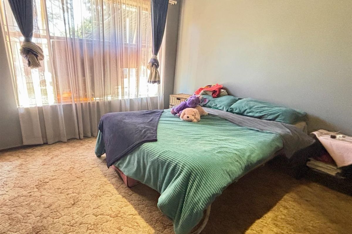 House with flatlet for sale - Sasolburg - Photo 5