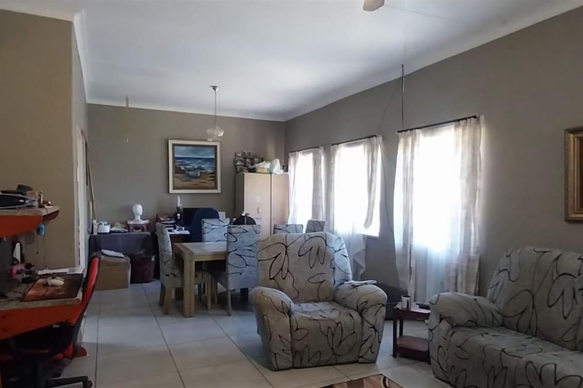 House For Sale in Ernestville, Kimberley - Photo 2