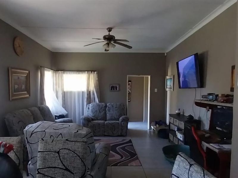 House For Sale in Ernestville, Kimberley - Photo 3