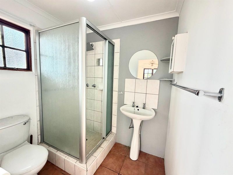 Townhouse For Sale in Port Edward, KwaZulu Natal - Photo 9