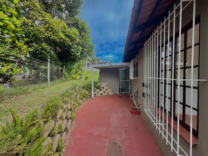 Townhouse For Sale in Port Edward, KwaZulu Natal - Photo 7