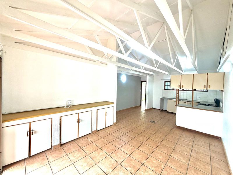 Townhouse For Sale in Port Edward, KwaZulu Natal - Photo 4