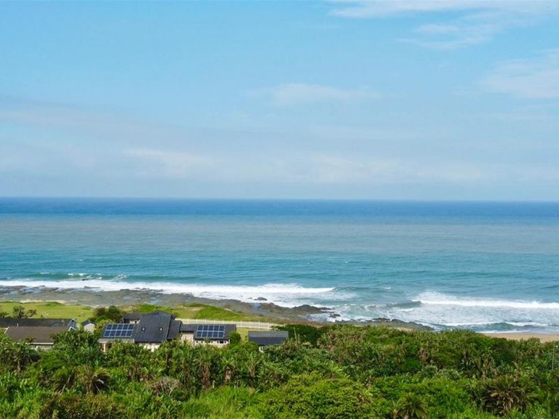 Luxury Coastal Living - Spectacular 5-Bedroom Designer Home - Photo 3