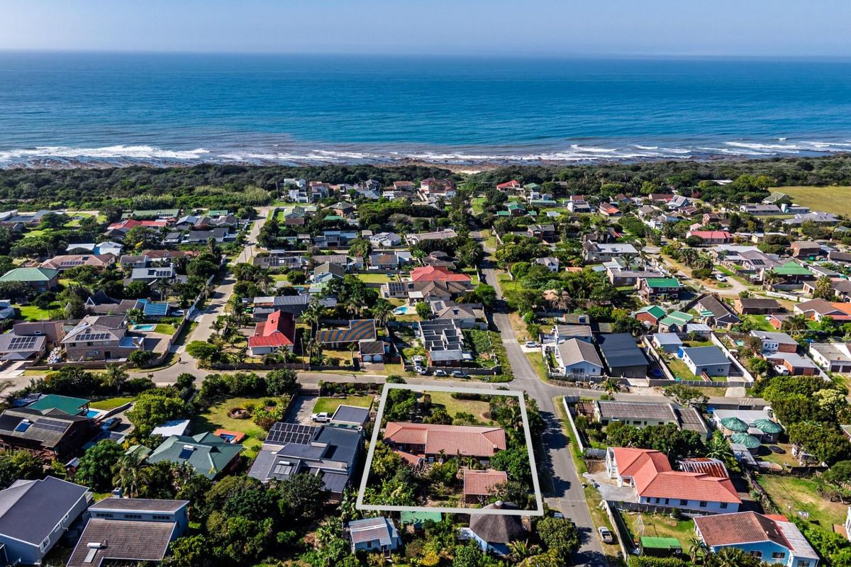 Family Home with Sea Views and Large erf!!!! - Photo 3