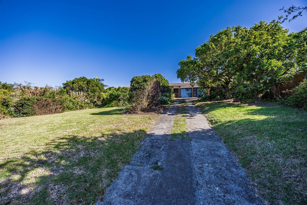 Family Home with Sea Views and Large erf!!!! - Photo 4