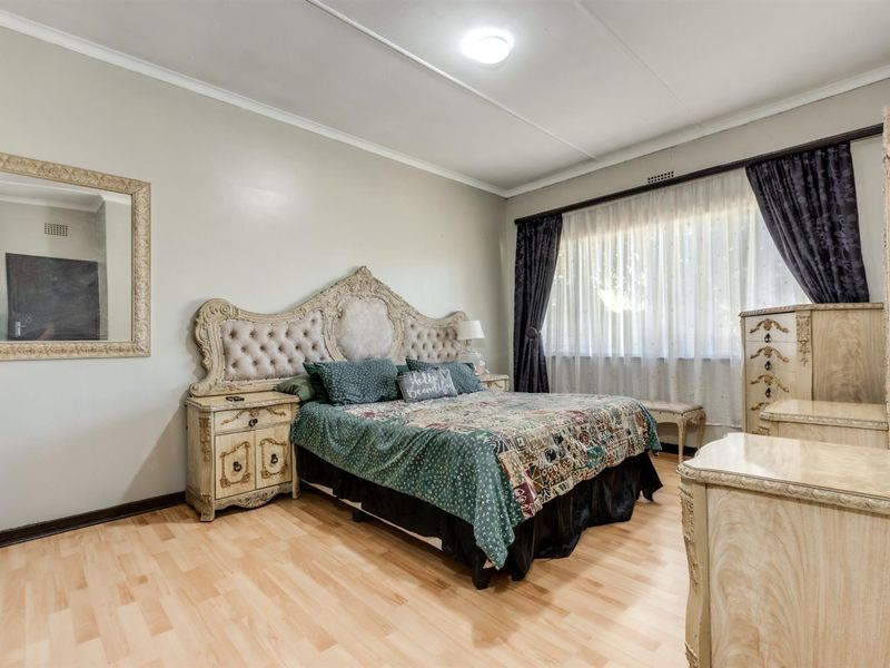 House For Sale in Edleen, Kempton Park - Photo 8