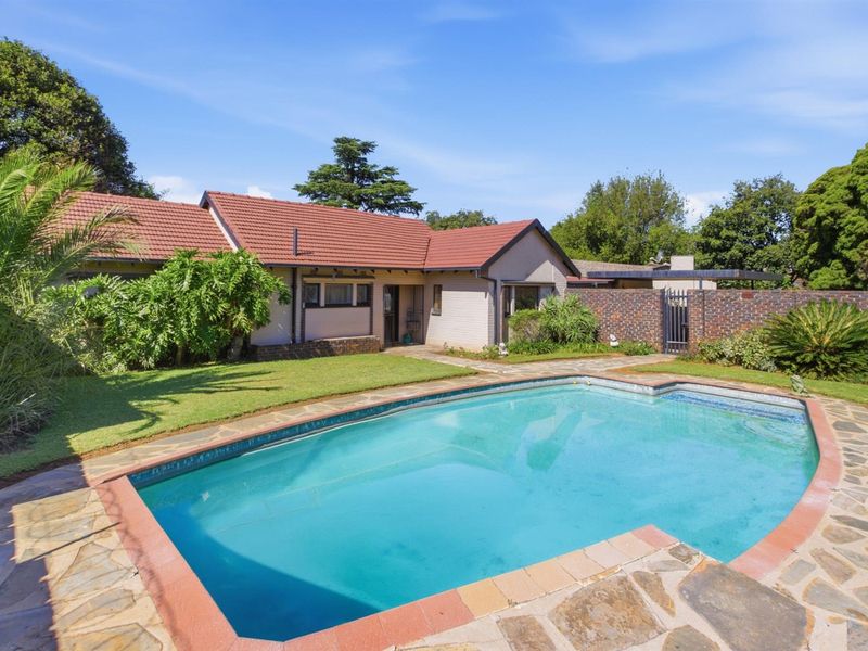 House For Sale in Edleen, Kempton Park - Photo 2