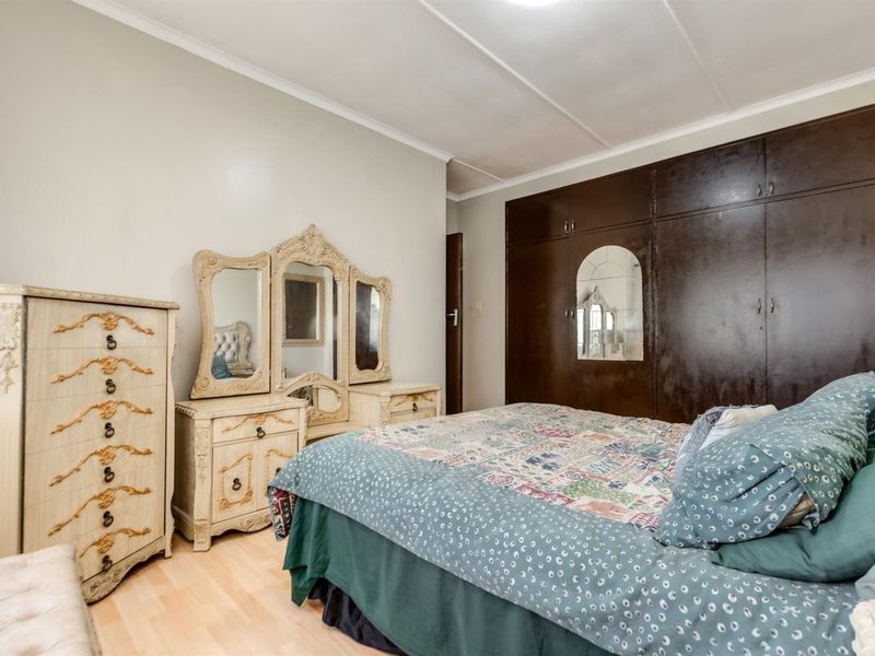 House For Sale in Edleen, Kempton Park - Photo 10