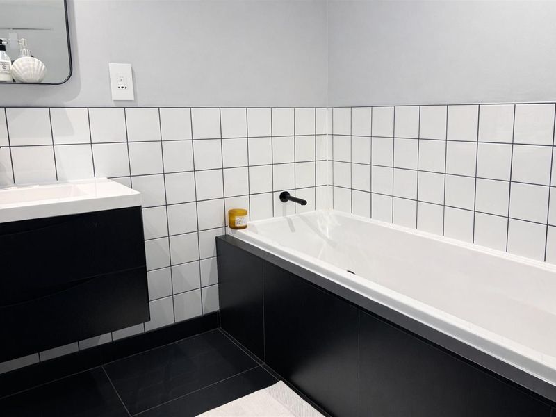 The Onyx, Foreshore, Cape Town - Photo 6